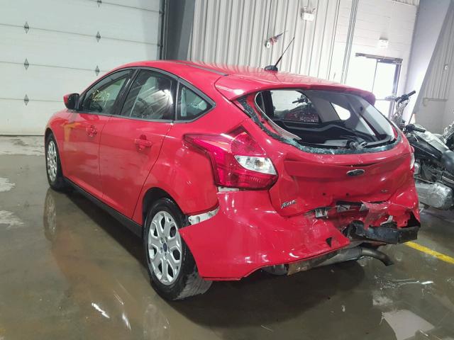 1FAHP3K28CL283190 - 2012 FORD FOCUS SE RED photo 3