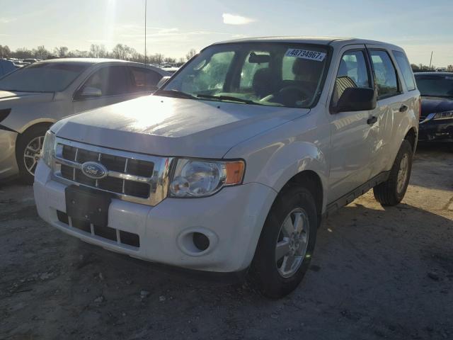 1FMCU0C76BKC16237 - 2011 FORD ESCAPE XLS WHITE photo 2