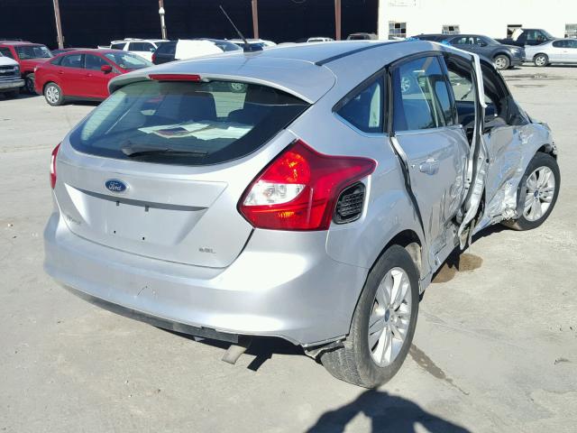 1FAHP3M20CL140456 - 2012 FORD FOCUS SEL SILVER photo 4