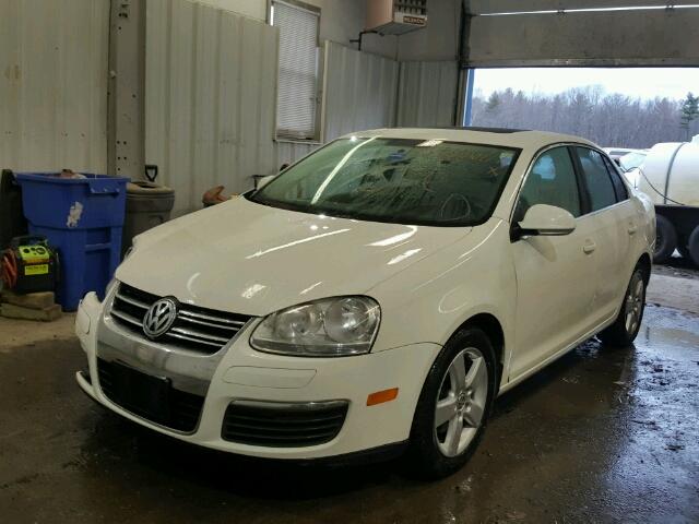 3VWRZ71K48M064862 - 2008 VOLKSWAGEN JETTA SE WHITE photo 2