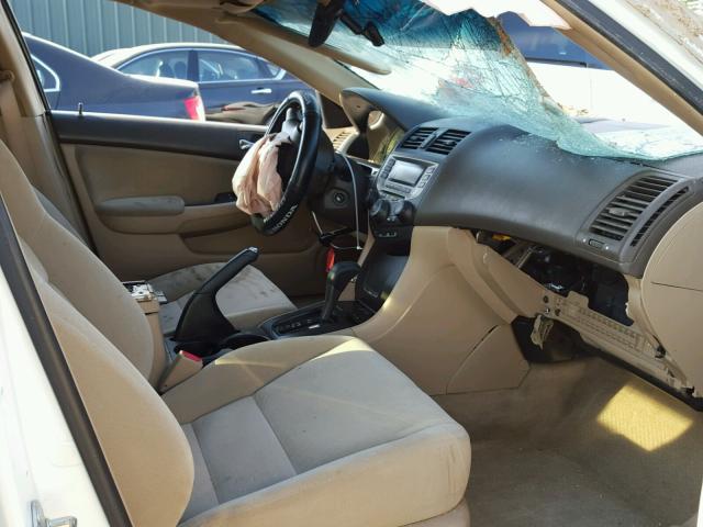 1HGCM56446A117058 - 2006 HONDA ACCORD LX WHITE photo 5