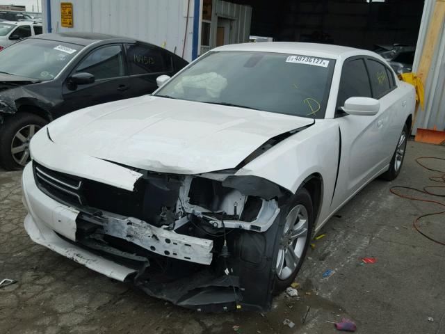 2C3CDXBG3FH878552 - 2015 DODGE CHARGER SE WHITE photo 2