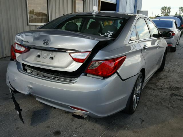 5NPEC4AC5DH528185 - 2013 HYUNDAI SONATA SE SILVER photo 4