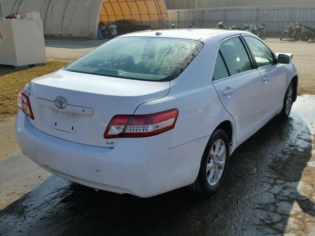 4T1BF3EK2BU622738 - 2011 TOYOTA CAMRY BASE WHITE photo 4