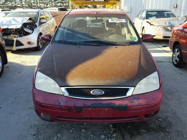 1FAFP34N35W250484 - 2005 FORD FOCUS ZX4 RED photo 9