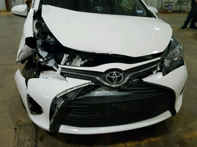 VNKKTUD31HA082040 - 2017 TOYOTA YARIS L WHITE photo 9