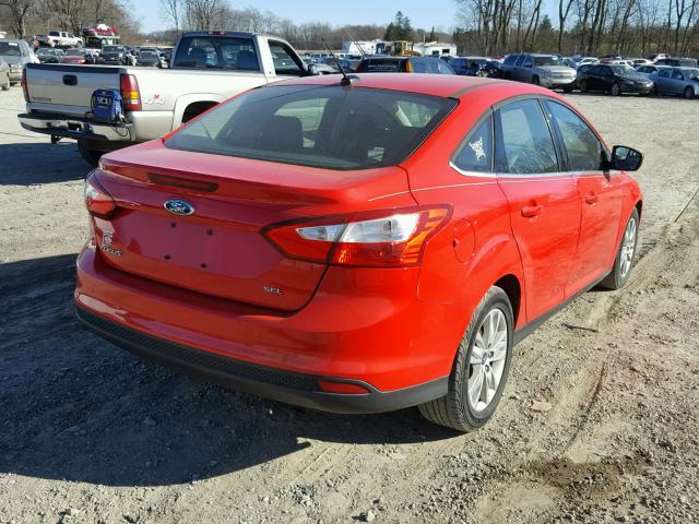 1FAHP3H2XCL180151 - 2012 FORD FOCUS SEL RED photo 4