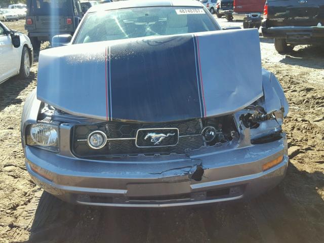 1ZVFT80N075356602 - 2007 FORD MUSTANG SILVER photo 9