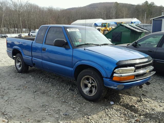 1GTCS19W228103915 - 2002 GMC SONOMA BLUE photo 1