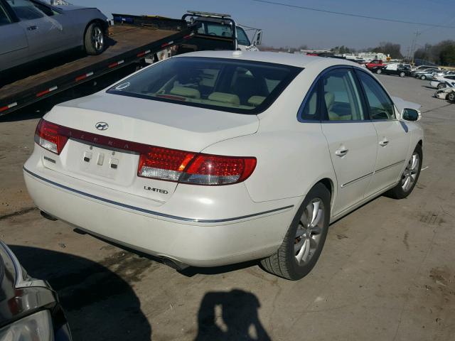 KMHFC46F78A294423 - 2008 HYUNDAI AZERA SE WHITE photo 4