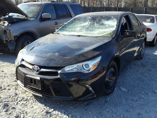 4T1BF1FK9GU176811 - 2016 TOYOTA CAMRY LE შავი ფოტო 2