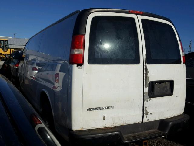 1GCHG39V471108575 - 2007 CHEVROLET EXPRESS G3 WHITE photo 3