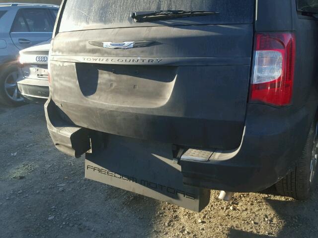 2C4RC1BG6GR268226 - 2016 CHRYSLER TOWN & COU BLACK photo 10