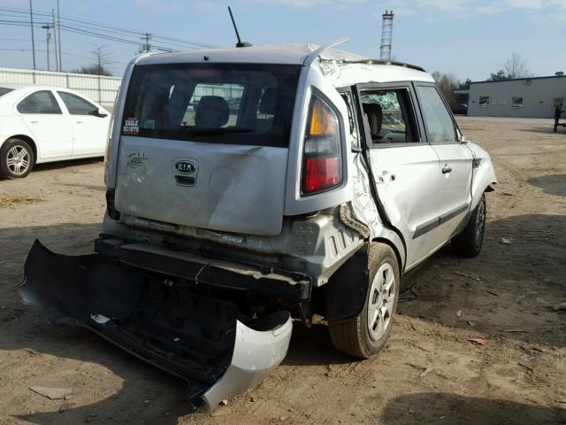 KNDJT2A11B7714793 - 2011 KIA SOUL SILVER photo 4