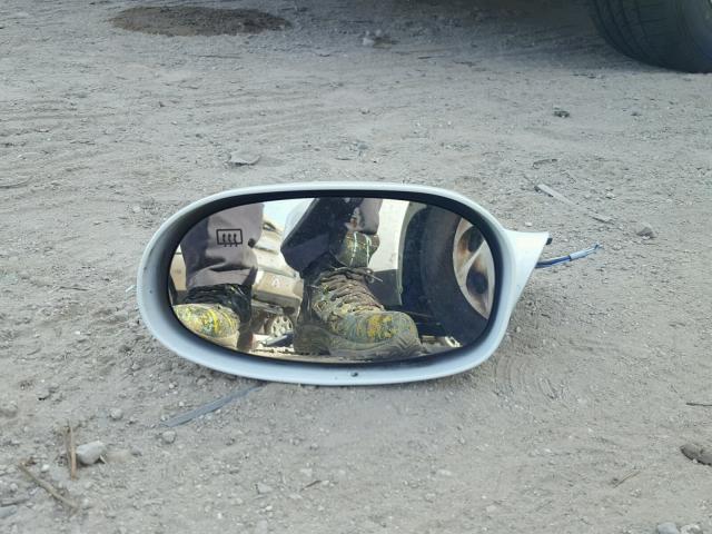 1G8JU52FXYY625360 - 2000 SATURN LS1 WHITE photo 9