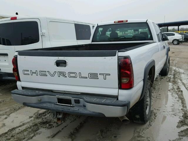 1GCHC29U27E165332 - 2007 CHEVROLET SILVERADO WHITE photo 4