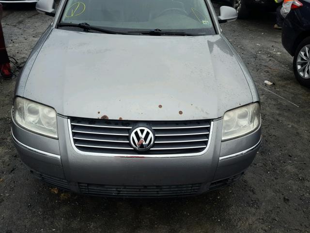 WVWPE63B44E282524 - 2004 VOLKSWAGEN PASSAT GLS GRAY photo 9