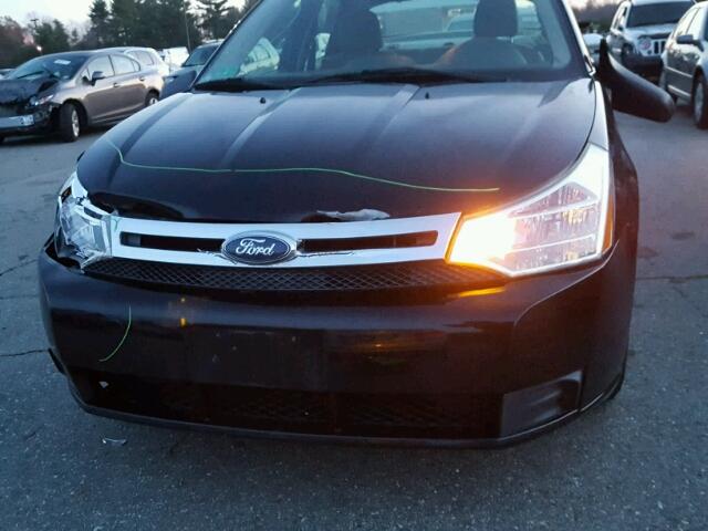 1FAHP34N28W233317 - 2008 FORD FOCUS S/SE BLACK photo 9