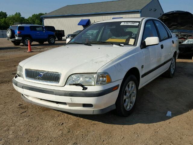 YV1VS2559YF572025 - 2000 VOLVO S40 WHITE photo 2