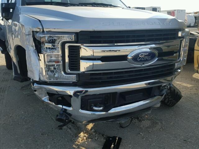 1FT8W3B63HED25485 - 2017 FORD F350 SUPER SILVER photo 9