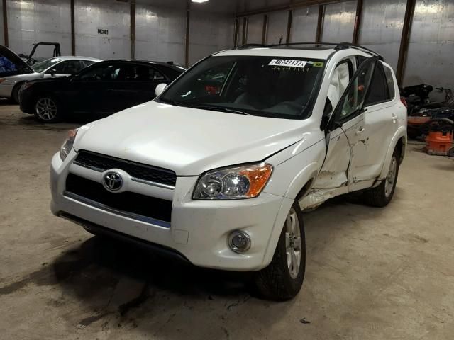 JTMDF4DV5A5023534 - 2010 TOYOTA RAV4 LIMIT WHITE photo 2