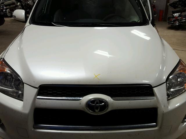 JTMDF4DV5A5023534 - 2010 TOYOTA RAV4 LIMIT WHITE photo 7