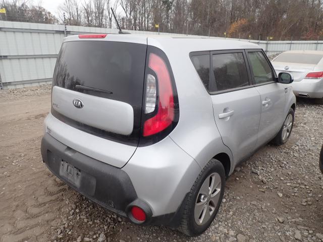 KNDJN2A24F7803198 - 2015 KIA SOUL SILVER photo 4