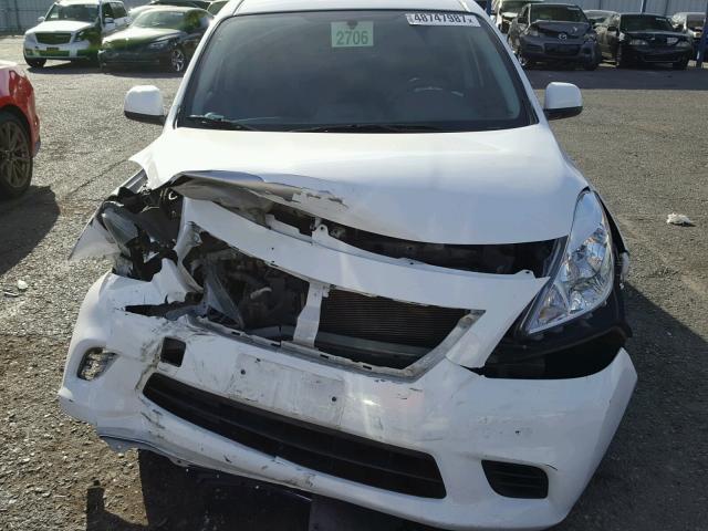 3N1CN7AP4EL826916 - 2014 NISSAN VERSA S WHITE photo 9