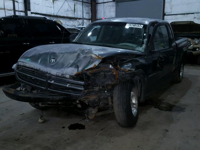 1B7HG38N72S579589 - 2002 DODGE DAKOTA QUA GRAY photo 2