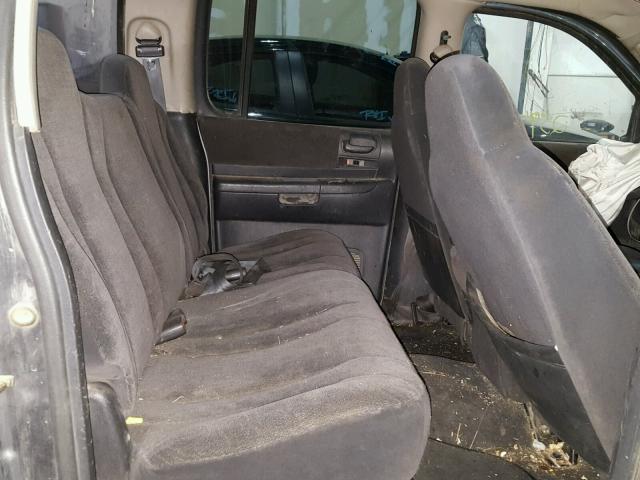 1B7HG38N72S579589 - 2002 DODGE DAKOTA QUA GRAY photo 6