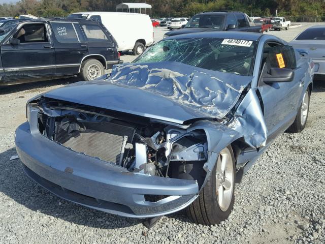 1ZVHT82H375242058 - 2007 FORD MUSTANG GT BLUE photo 2