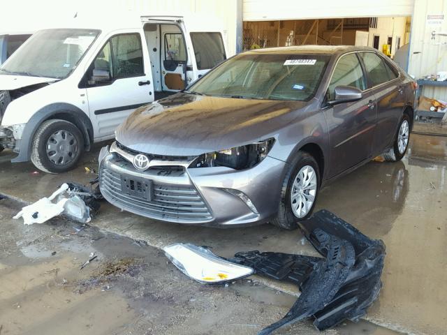 4T4BF1FK9GR578737 - 2016 TOYOTA CAMRY LE GRAY photo 2