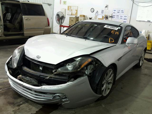 KMHHM66D08U289711 - 2008 HYUNDAI TIBURON GS SILVER photo 2