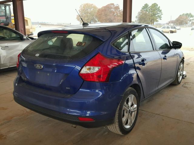 1FAHP3K20CL260177 - 2012 FORD FOCUS SE BLUE photo 4