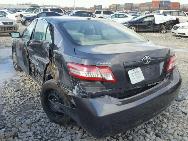 4T4BF3EK5BR169334 - 2011 TOYOTA CAMRY BASE GRAY photo 3