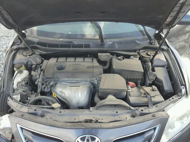 4T4BF3EK5BR169334 - 2011 TOYOTA CAMRY BASE GRAY photo 7