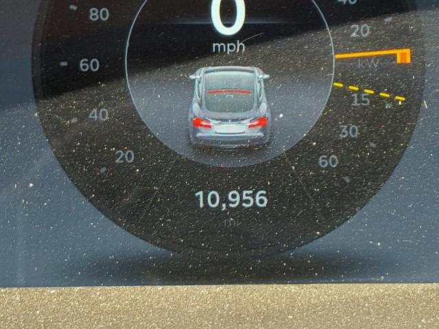 5YJSA1H11EFP47981 - 2014 TESLA MODEL S GRAY photo 8