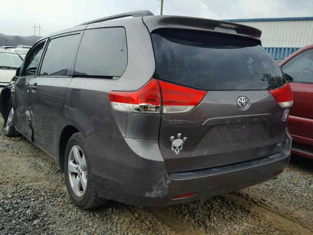 5TDKK3DC0CS220605 - 2012 TOYOTA SIENNA LE SILVER photo 3