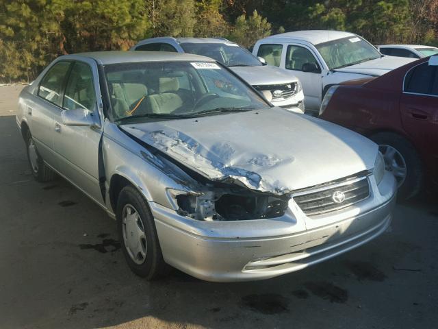 4T1BG22K5YU647590 - 2000 TOYOTA CAMRY CE SILVER photo 1