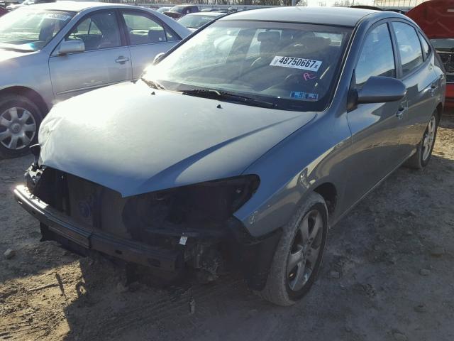 KMHDU4AD1AU981864 - 2010 HYUNDAI ELANTRA BL GRAY photo 2