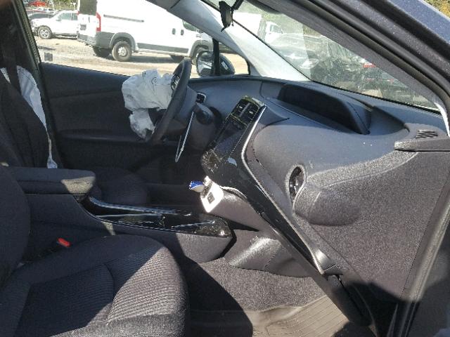 JTDKARFP6H3055657 - 2017 TOYOTA PRIUS PRIM ნაცრისფერი ფოტო 5