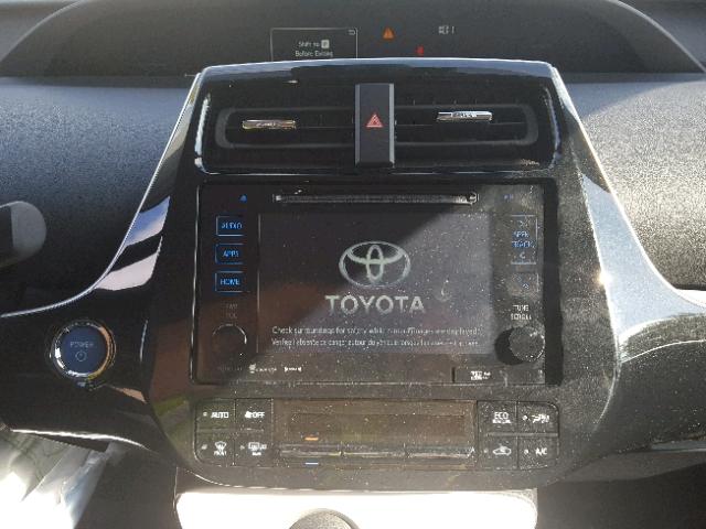 JTDKARFP6H3055657 - 2017 TOYOTA PRIUS PRIM ნაცრისფერი ფოტო 9