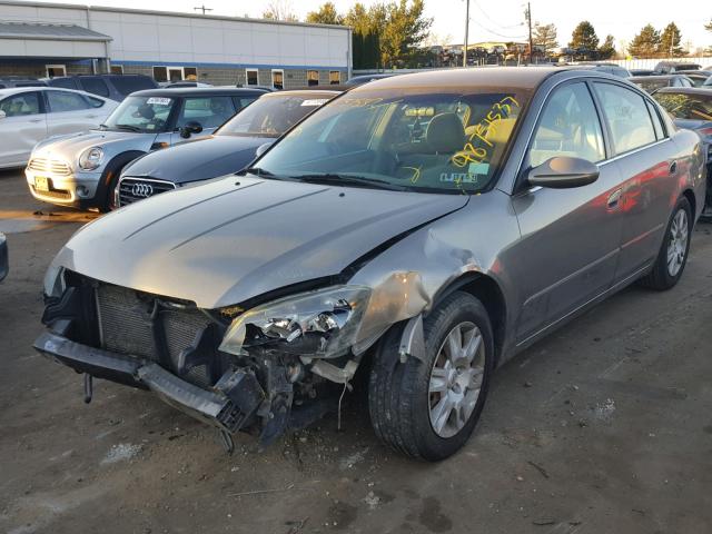 1N4AL11D55C275359 - 2005 NISSAN ALTIMA S SILVER photo 2