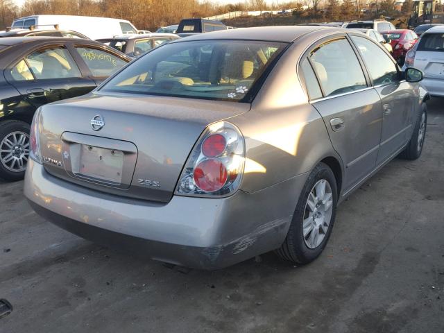 1N4AL11D55C275359 - 2005 NISSAN ALTIMA S SILVER photo 4