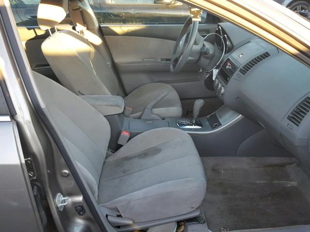 1N4AL11D55C275359 - 2005 NISSAN ALTIMA S SILVER photo 5