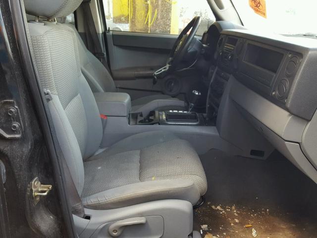 1J8HH48N66C355161 - 2006 JEEP COMMANDER BLACK photo 5