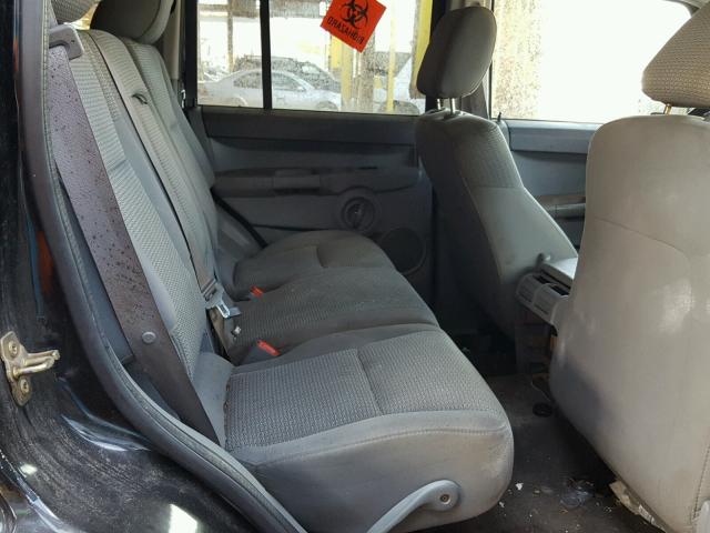 1J8HH48N66C355161 - 2006 JEEP COMMANDER BLACK photo 6