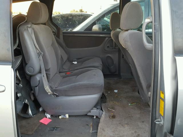 5TDZA23C94S021843 - 2004 TOYOTA SIENNA CE SILVER photo 6