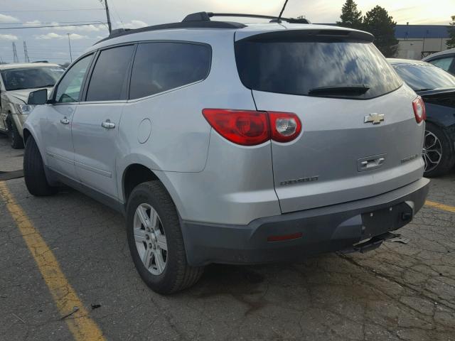 1GNER23D39S104142 - 2009 CHEVROLET TRAVERSE L SILVER photo 3