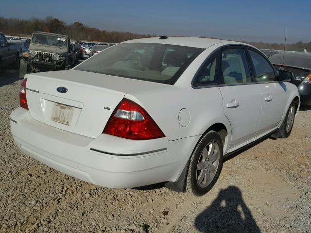 1FAHP24197G103552 - 2007 FORD FIVE HUNDR WHITE photo 4